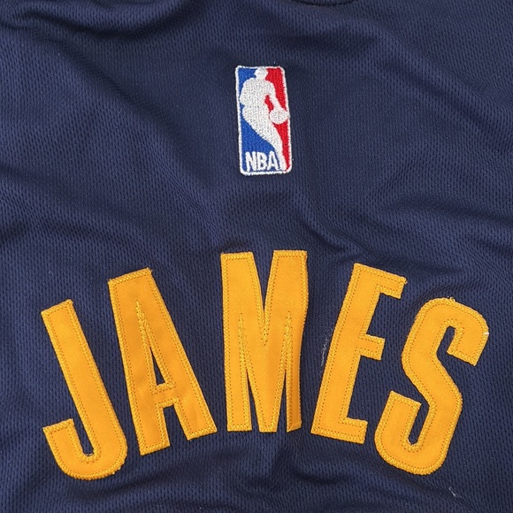 Lebron James Cavs Jersey - Picture 2 of 7